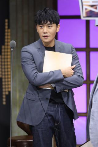  秦昊 